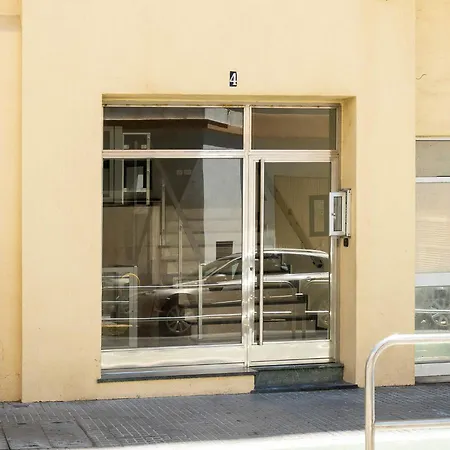 & Kids - Free Parking - Sea Views 아파트